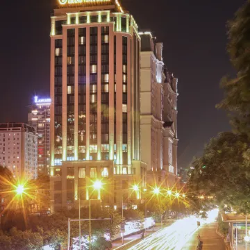 Grand Vista Hanoi Отели рядом с достопримечательностью «Донгда»