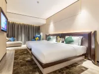 Echarm Plus Hotel (Quanzhou Wanda Plaza) Hotel dekat Zishan Gudi