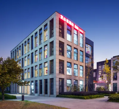 Ibis Hotel (Hangzhou Future Technology City Haichuangyuan) Hotels in Hangzhou