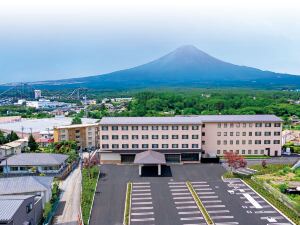 Fujikawaguchiko Resort Hotel