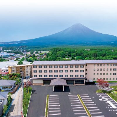 Fujikawaguchiko Resort Hotel Hotel berhampiran Stesen Kotobuki