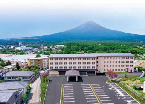 Fujikawaguchiko Resort Hotel Отели рядом с достопримечательностью «Oike Park»