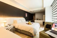 Sleep with Your Own Pet Only - the Petel