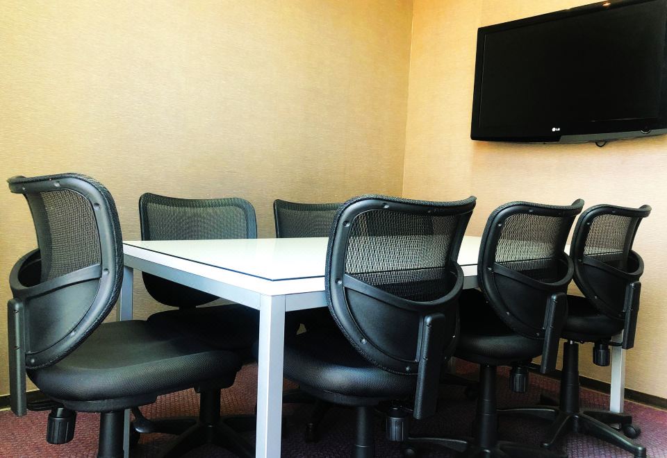 인 조이 호텔 위치