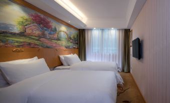 Vienna Hotel (Shaoguan Renhua Danxia Mountain Scenic Area Branch)