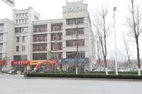 Homeinn Selected Hotel (Tai'an Railway Station) Hotel a Beijing-Shanghai Express Railway Tai'An Station Area