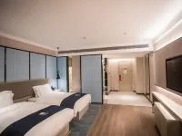 Echarm Hotel (Lujiang Zhouyu Avenue) Hotels near Jingang Temple