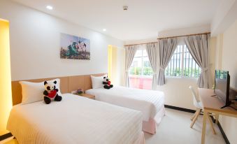 Lucky Panda Hotel