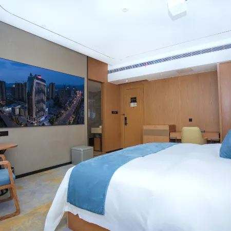 He Hotel