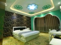 阿鲁科尔沁旗七色年华主题商务宾馆 - 沁绿主题房