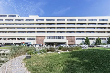 Yanyuan International Hotel