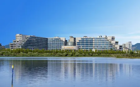 Four Seasons Yony Hotel Отели в г. Цинъянь