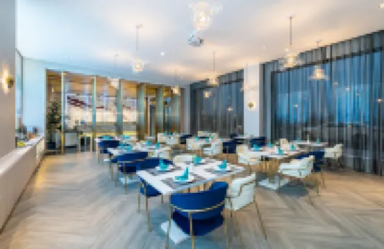 Crystal Orange Qidong Hongxing Life Plaza