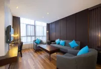 Parkview Hotel (Xinxiang Hongrun Xinyuecheng Heping Road Branch)