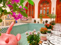 At that time,Kashigar was a homestay