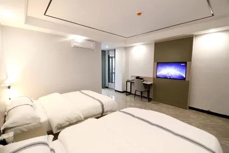 Yicheng Select Hotel (Dongxing Erqiao Branch) Отели рядом с достопримечательностью «Chen Mansion»