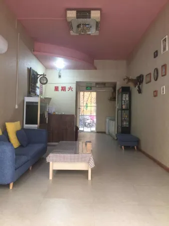 Jieshou Saturday Hotel Отели в г. Цзешоу