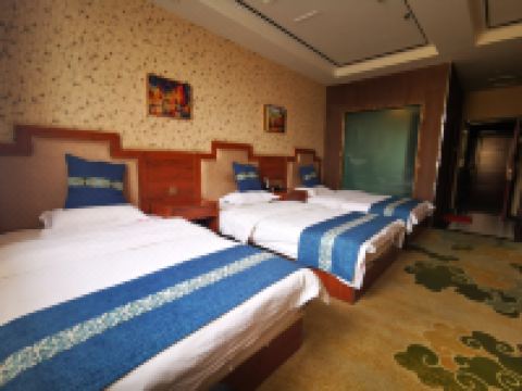 莎车闽渝大酒店 - 商务三人间