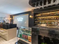 Xana Hotelle Hotel (Tianjin Station Binjiang Road Commercial Street) Hotels near Heping