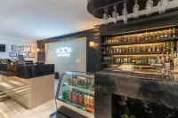 Xana Hotelle Hotel (Tianjin Station Binjiang Road Commercial Street)