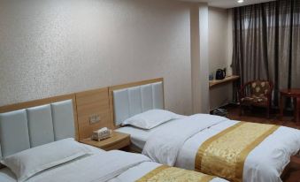 Luoding Huaxing Hotel - Housity