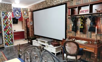 Qimu Audio and Video Host Apartment