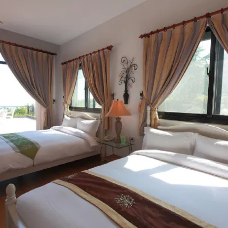 Cloud Top Landscape Hotel