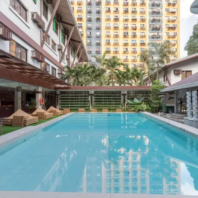 The Selah Garden Hotel Отели рядом с достопримечательностью «Многофункциональный комплекс Le Pavillon»