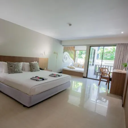 Andaman Cannacia Resort & Spa Phuket Отели рядом с достопримечательностью «Ката-Ной-Бич»