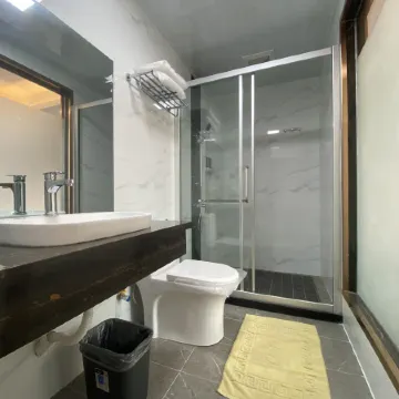 Xiaodao Boutique Apartment (Luoding RT-Mart) Отели рядом с достопримечательностью «Luoding Jiangbin Park»
