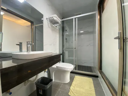 Xiaodao Boutique Apartment (Luoding RT-Mart) Отели в г. Луодин