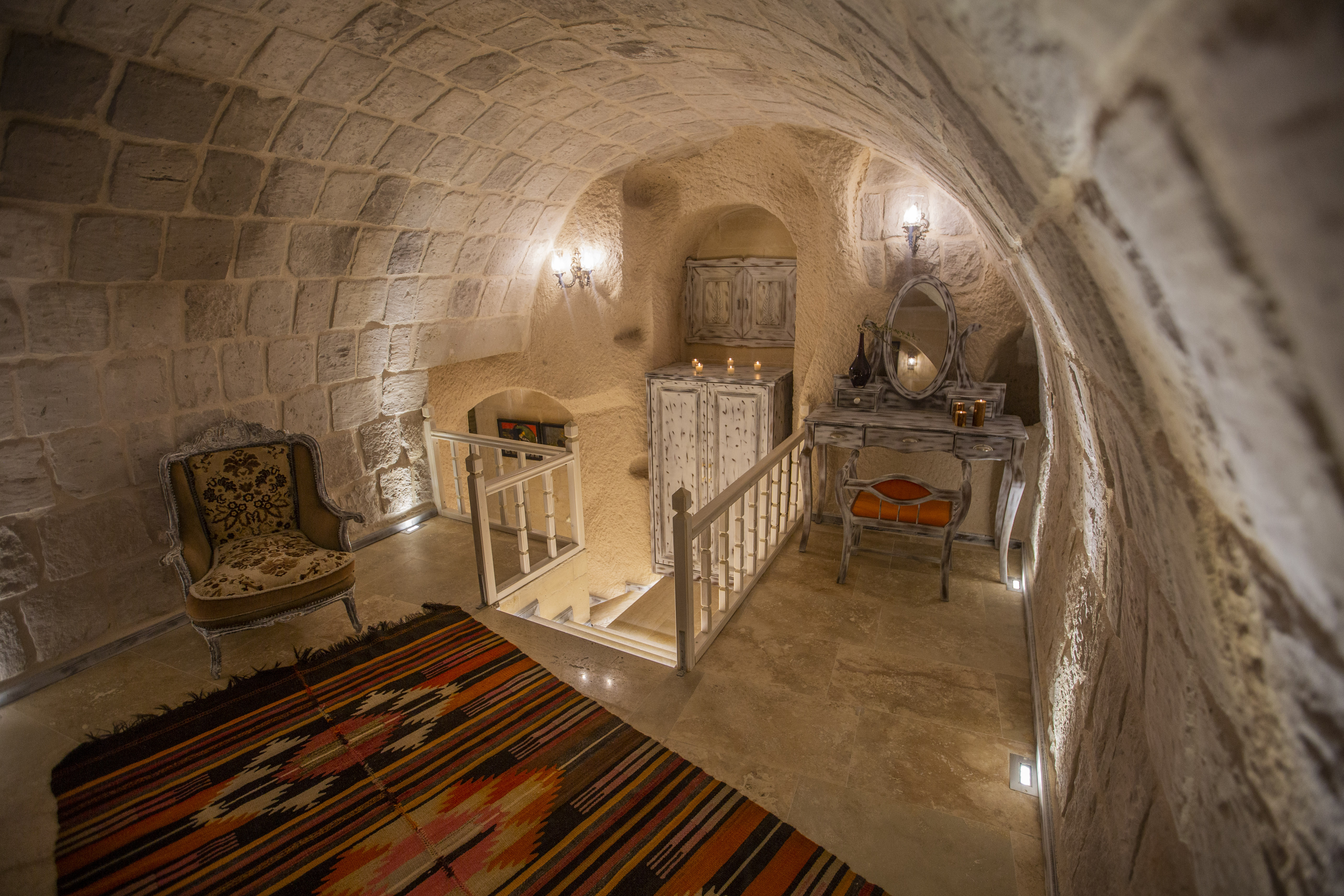 Karlık Cave Suite (Karlik Cave Suite)