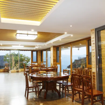 Longji Terrace Lexuan • Yinxuan Homestay (Jinfoding Viewing Terrace Shop)