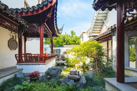 Qiu Inn (Suzhou Pingjiang Road Humble Administrator's Garden) Отели рядом с достопримечательностью «Quyuan Garden»