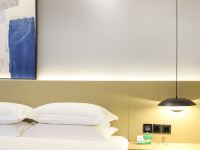 橙曼酒店(成都环球中心店) - 曼享舒适大床房