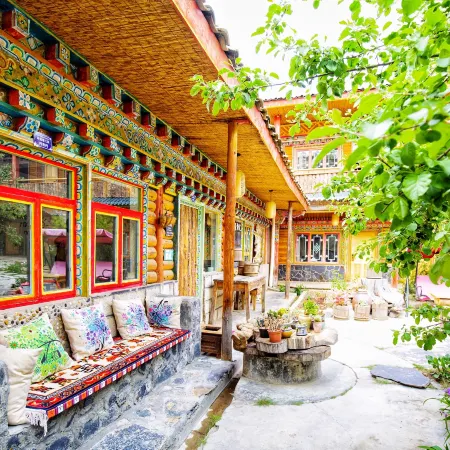 Daocheng Sanmao Homestay