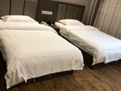 咸阳拉维尔酒店 - 休闲商务双床套房