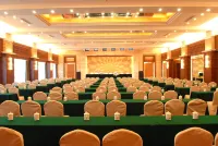 Oriental Grand Hotel (Tongxiang Central Wanxianghui Store)