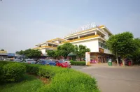 Suining Xinyi Business Hotel (Suining Railway Station Branch) Hotels in Suining Railway Station/Chengbei Passenger Station