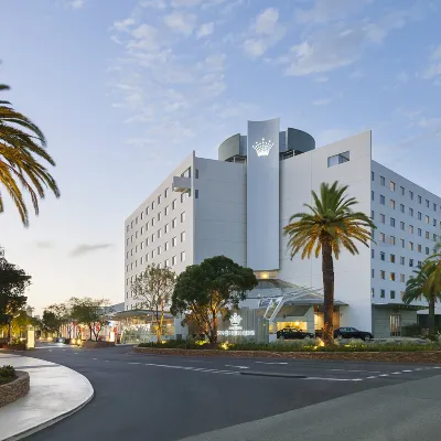 Crown Promenade Perth Hotel berhampiran Taman Hyde