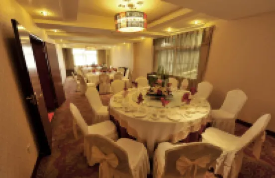 Shangri-La Original Density Hotel