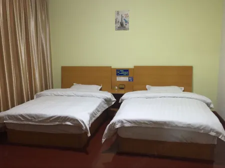 No.9 Apartment Hotel (Chaohu City Zhiguang Branch) Отели рядом с достопримечательностью «Ziwei Cave»