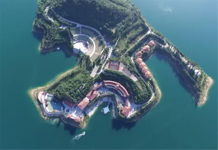 Shengzhong Lake Holiday Hotel