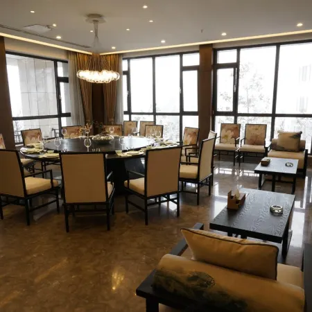 DREAMOON  HOTEL
