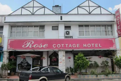 贊堡塔曼大學飯店