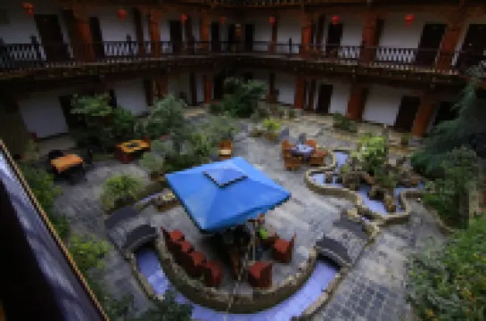 เมคาริ โรงแรม (แชงกรีลา วัดกันเด็น ซุมเซลิง) โรงแรมใกล้วัดซงจ้านหลิน