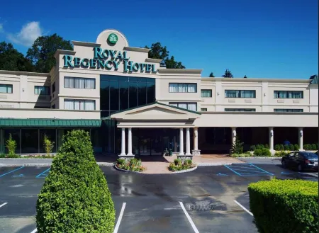 The Royal Regency Hotel Отели в г. Хэйстингс-он-Гудзон