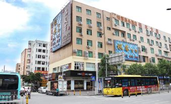 Yintai Business Hotel