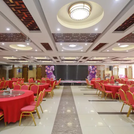 Sanhe International Hotel