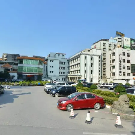 Golden LEAF Hotel